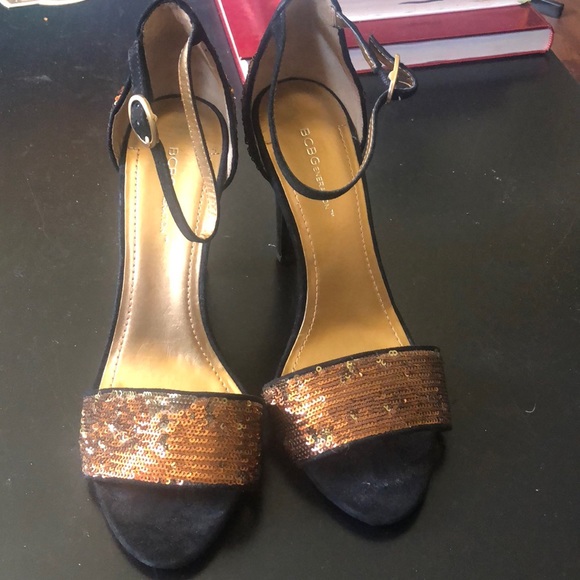 Shoes - Picture 5 of 12